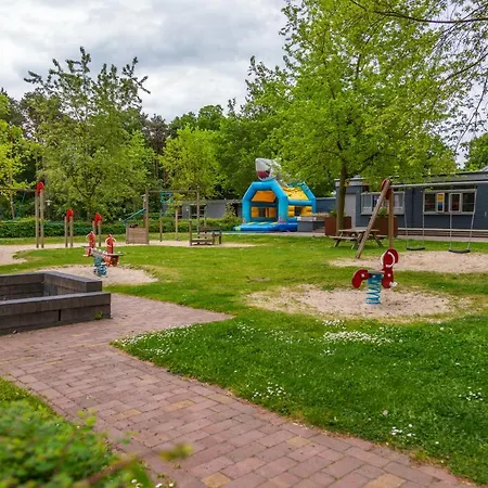 Parque de vacaciones Europarcs Maasduinen 4*